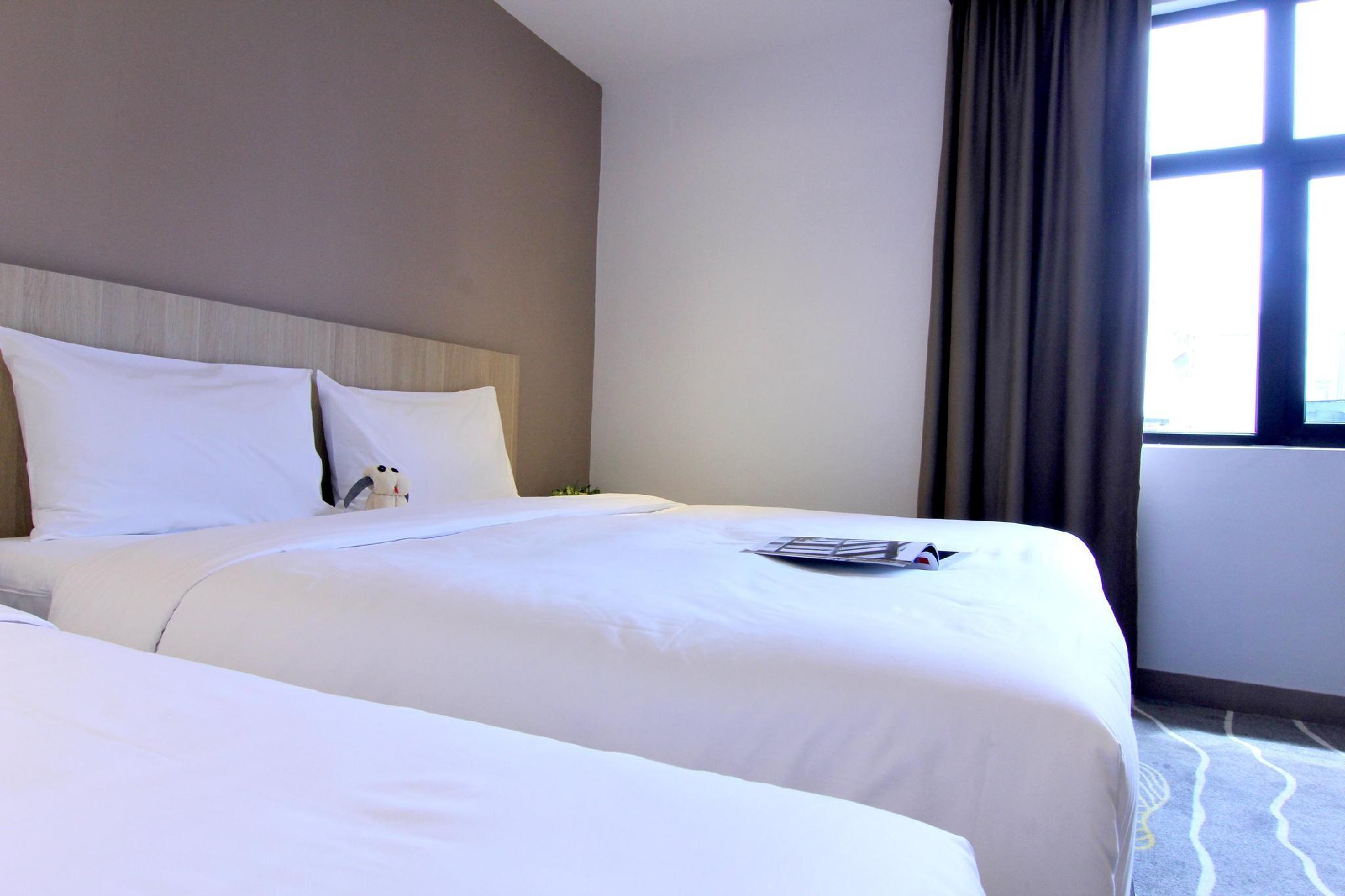 Pacific Express Chinatown Hotel